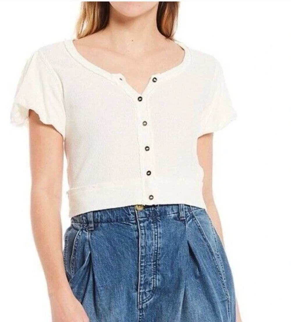 Free People We the Free Molly Cropped Puffed Sleeve Tee in Ivory sz. Small
